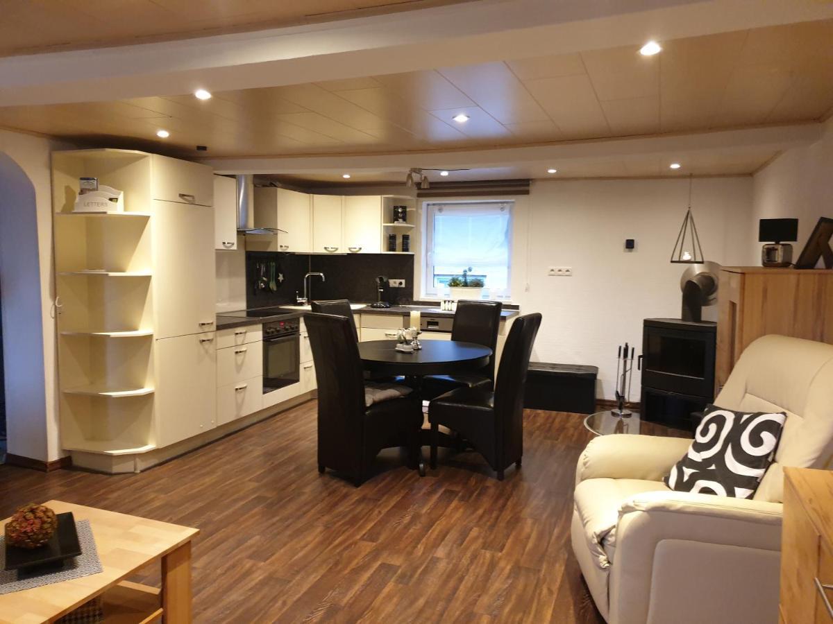 Ferienwohnung Im Urfftal บาดซเว็สเทน ภายนอก รูปภาพ